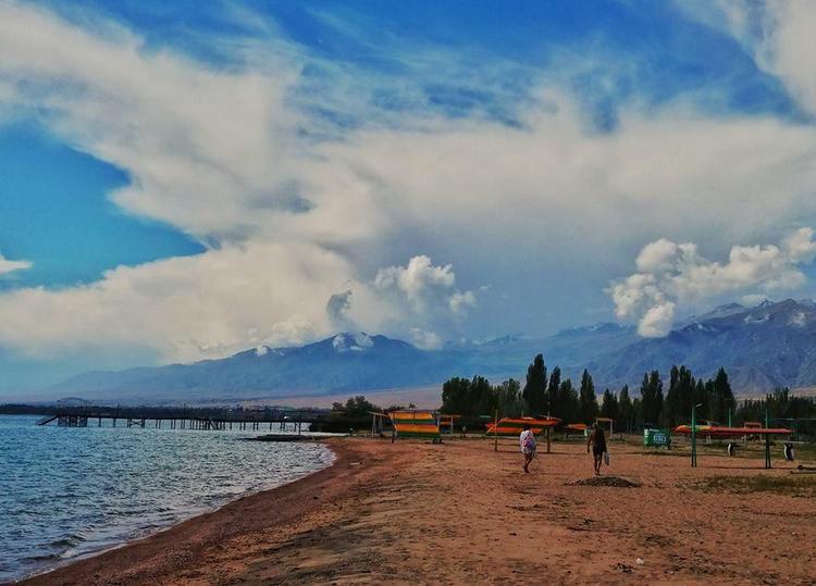 Орынбека Асилбаева. Погодная трансформация, северный берег Иссык-Куля