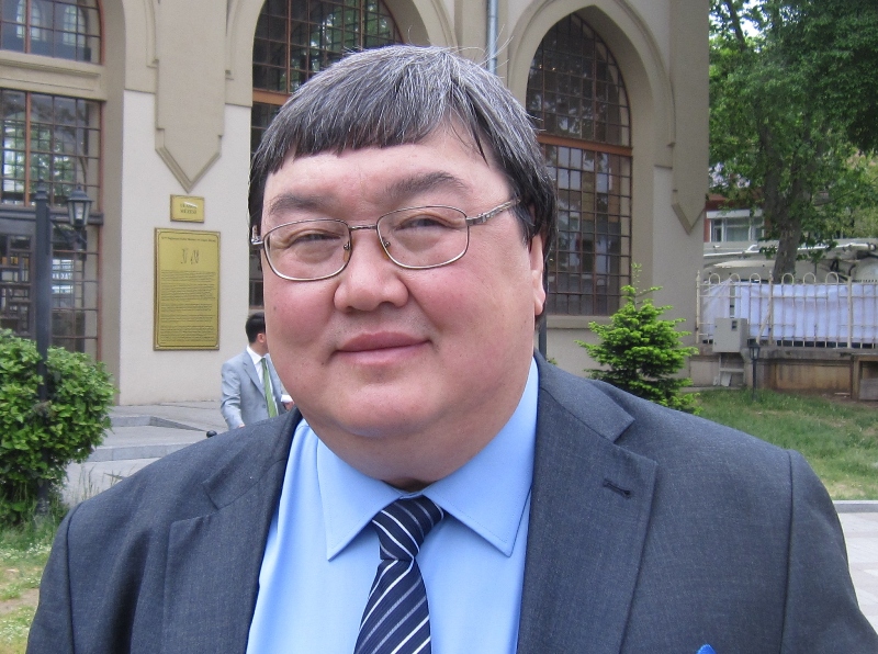 Зайнидин Курманов