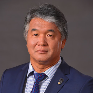 Султан Раев