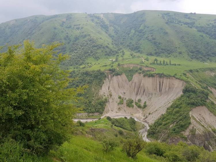 Бексултана. Село Кызыл-Суу, Сузакский район