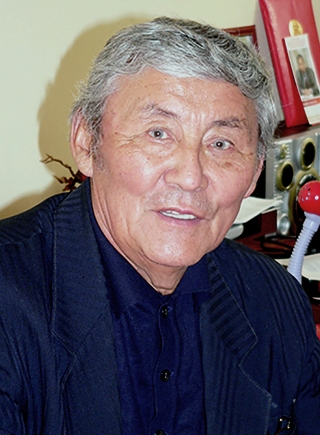 Омор Султанов
