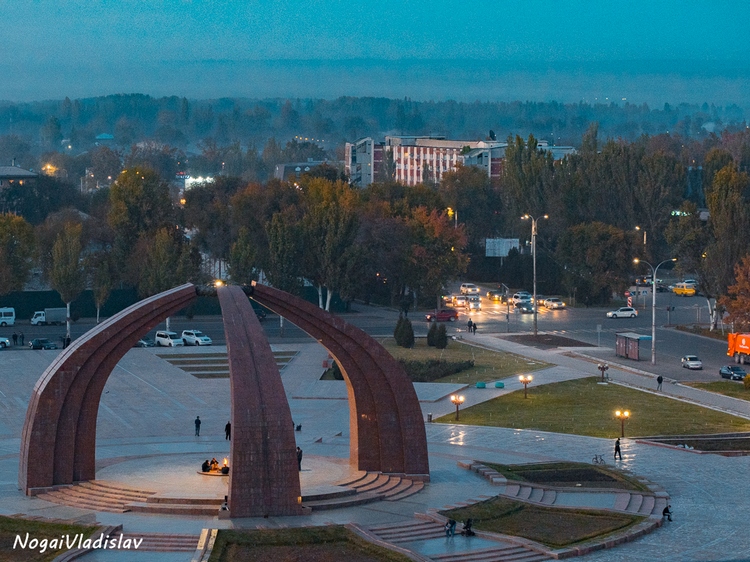 Владислава Ногая. Летний вечер в Бишкеке