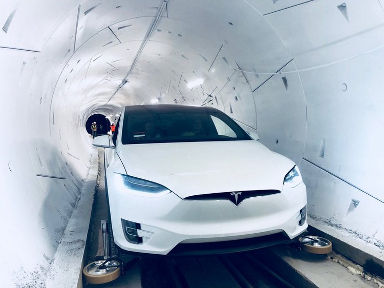 Elon Musk. Специальные выдвижные колеса
